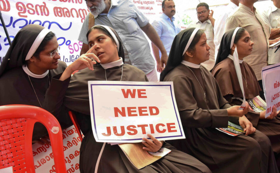 religieuses-manifestentdemander-larrestation-Mgr-Franco-Mulakkal-Cochin-Inde-12-septembre-2018_0_728_487