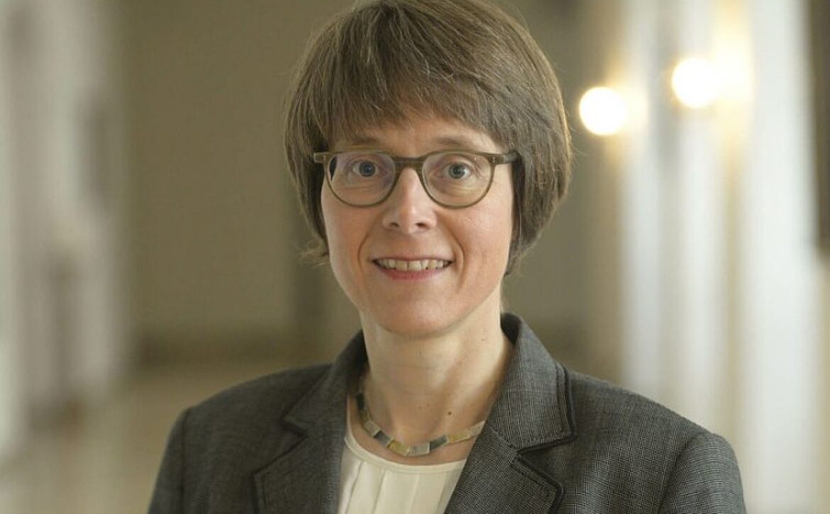 beate-gilles-755×491-1
