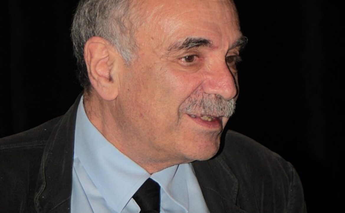 640px-W2441-TableRonde_TraiteEsclavageRacisme_MichelWieviorka_Crop_6084