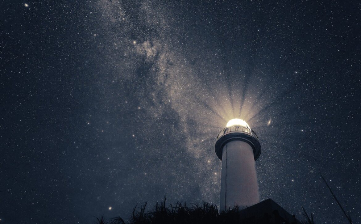 lighthouse-g8badd8c9d_1920
