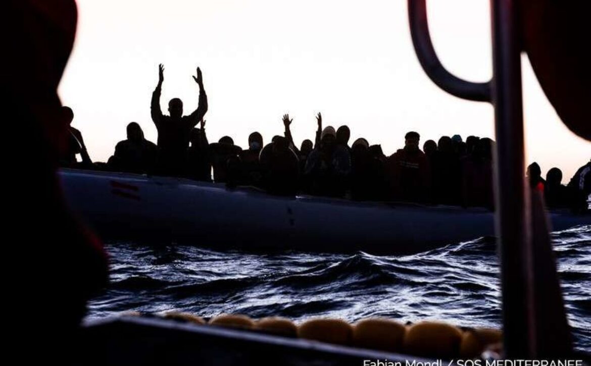 EnMer-SOSMediterranee-Photo-800×520-1