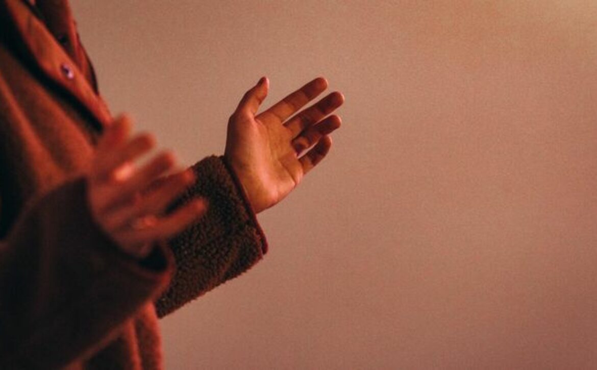 Momento-oracion_2539256063_16441586_660x371