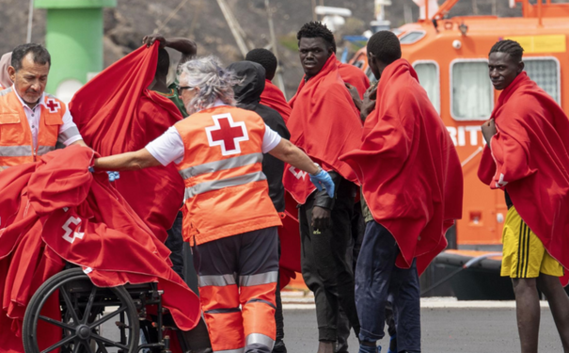 Rescate-maritimo-Canarias_2677842210_17147426_667x375