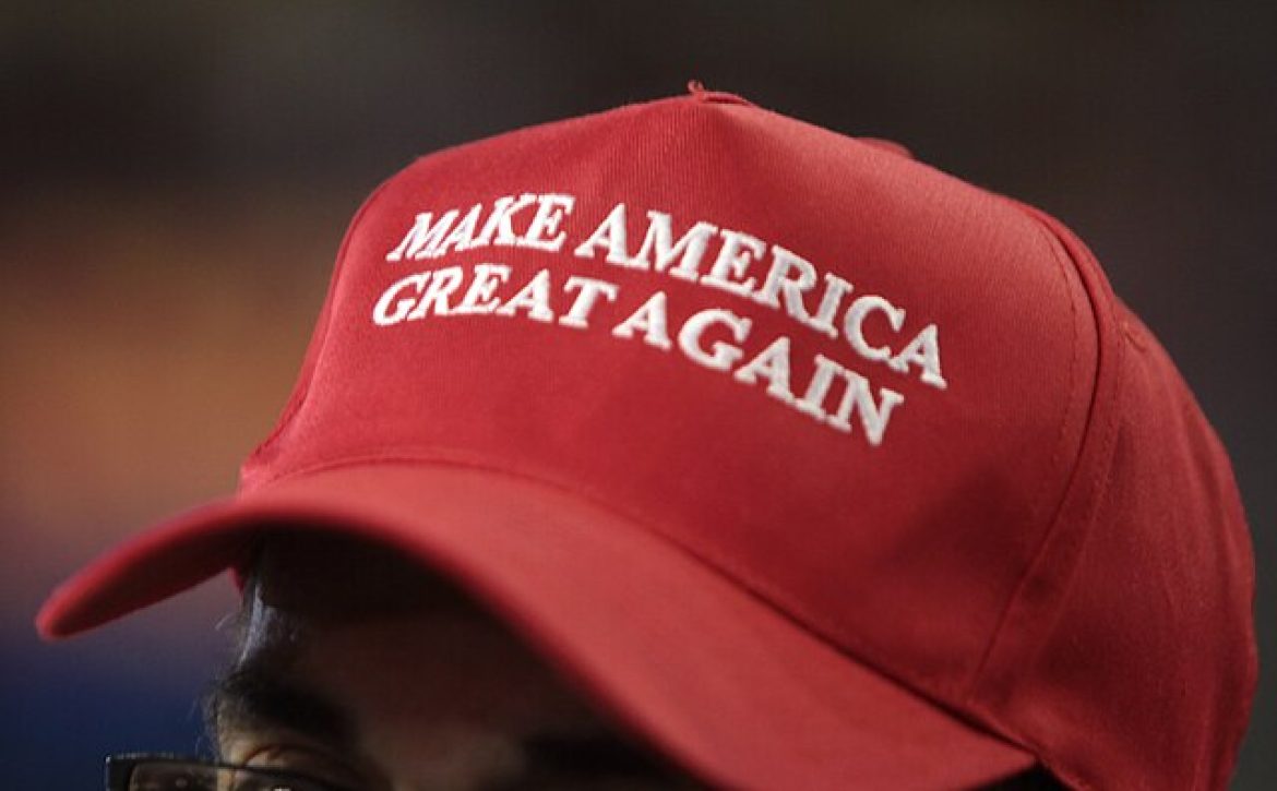 Make_America_Great_Again_hat_(27149010964)_(cropped)