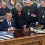 Des évêques catholiques prient et demandent la bénédiction pour Trump dans le Bureau ovale, à douze jours des élections